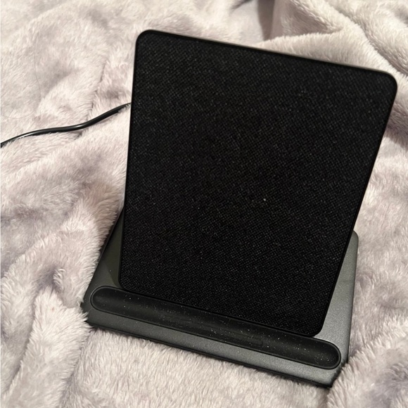 Kindle Paperwhite eBook Reader - Picture 3 of 3